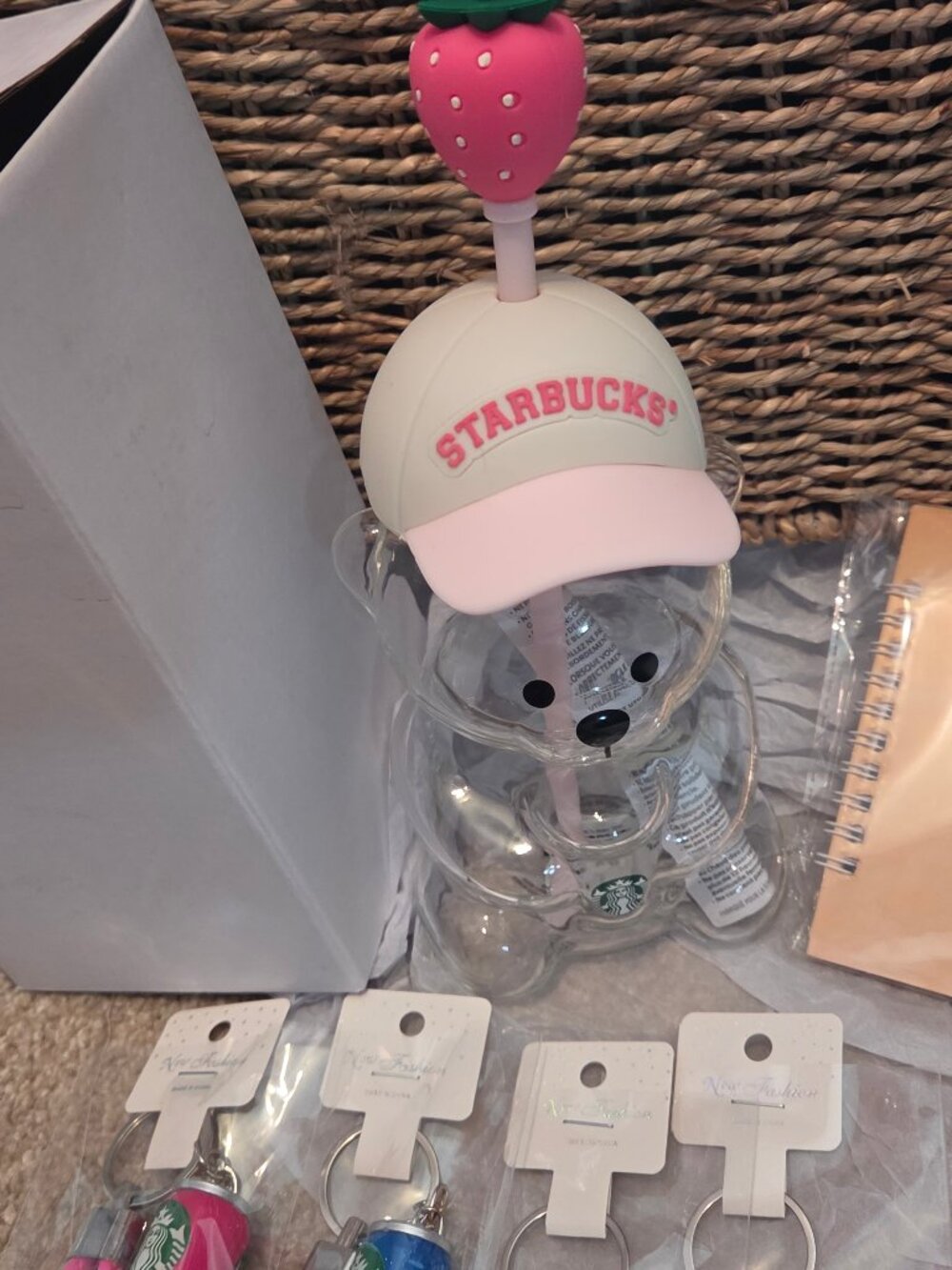 Strawberry Starbucks 2026 Bearista Glass Bear Limited Edition NWT & Box Bundle - Picture 11 of 13